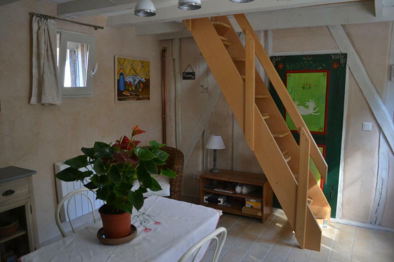 La Licorne Bed and Breakfast Lamarche-Sur-Saone Exterior foto