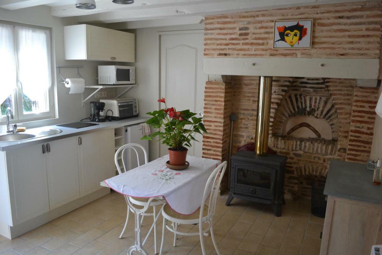 La Licorne Bed and Breakfast Lamarche-Sur-Saone Exterior foto